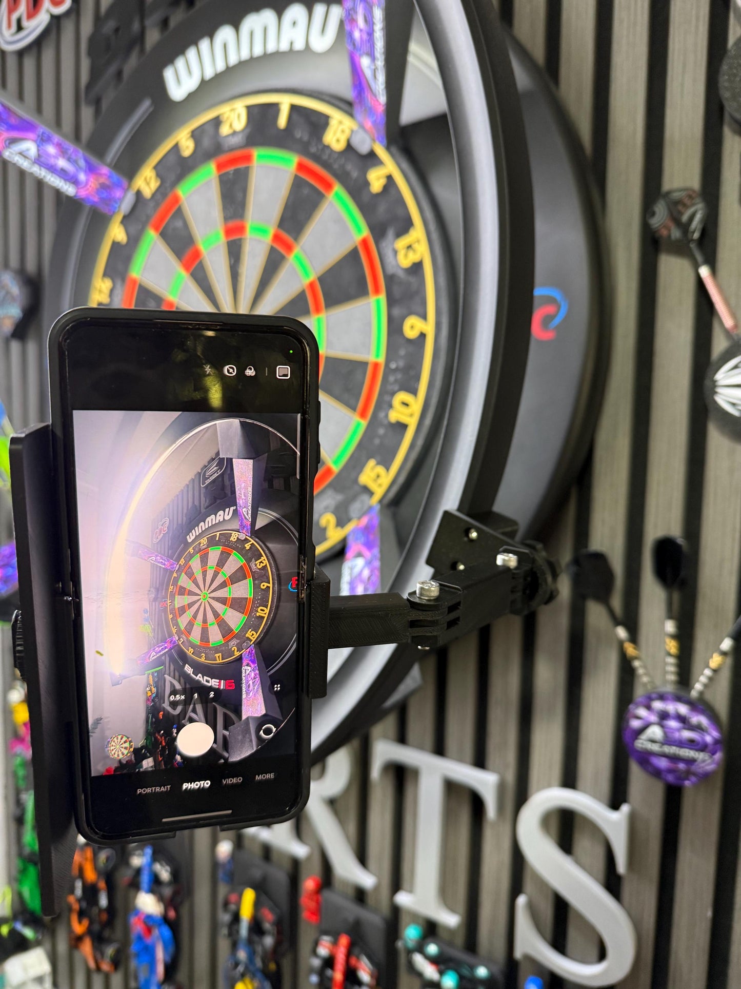 Phone Holder  for Target Omni,  have you phone prime position to stream/record